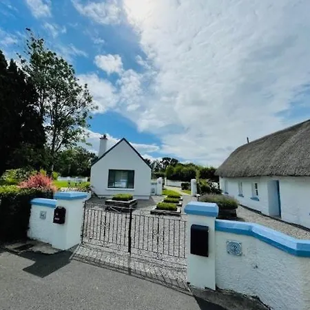 Holiday home Historic Thatched Getaway In Kilkenny *