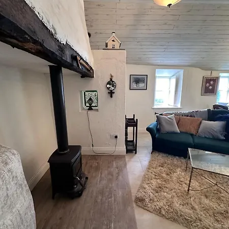 Historic Thatched Getaway In Kilkenny Holiday home